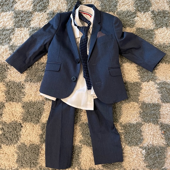 Appaman 3-piece suit for toddler (2T)